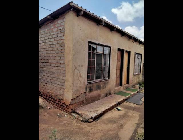 2 BEDROOM HOUSE FOR SALE IN THULANI